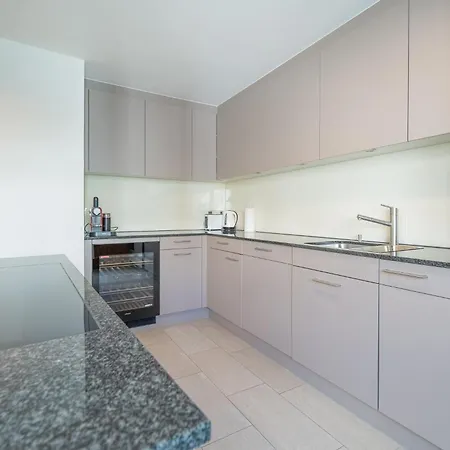 Apartman Viktoria A44 By Vacations, Exklusives App Im Zentrum Mit Privater Garage & Panoramablick