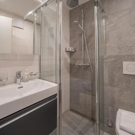 Viktoria A44 By Vacations, Exklusives App Im Zentrum Mit Privater Garage&panoramablick