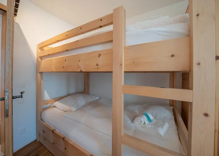 Viktoria A44 By Vacations, Exklusives App Im Zentrum Mit Privater Garage & Panoramablick Apartment *