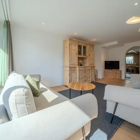 Appartement Viktoria A44 By Vacations, Exklusives App Im Zentrum Mit Privater Garage & Panoramablick *